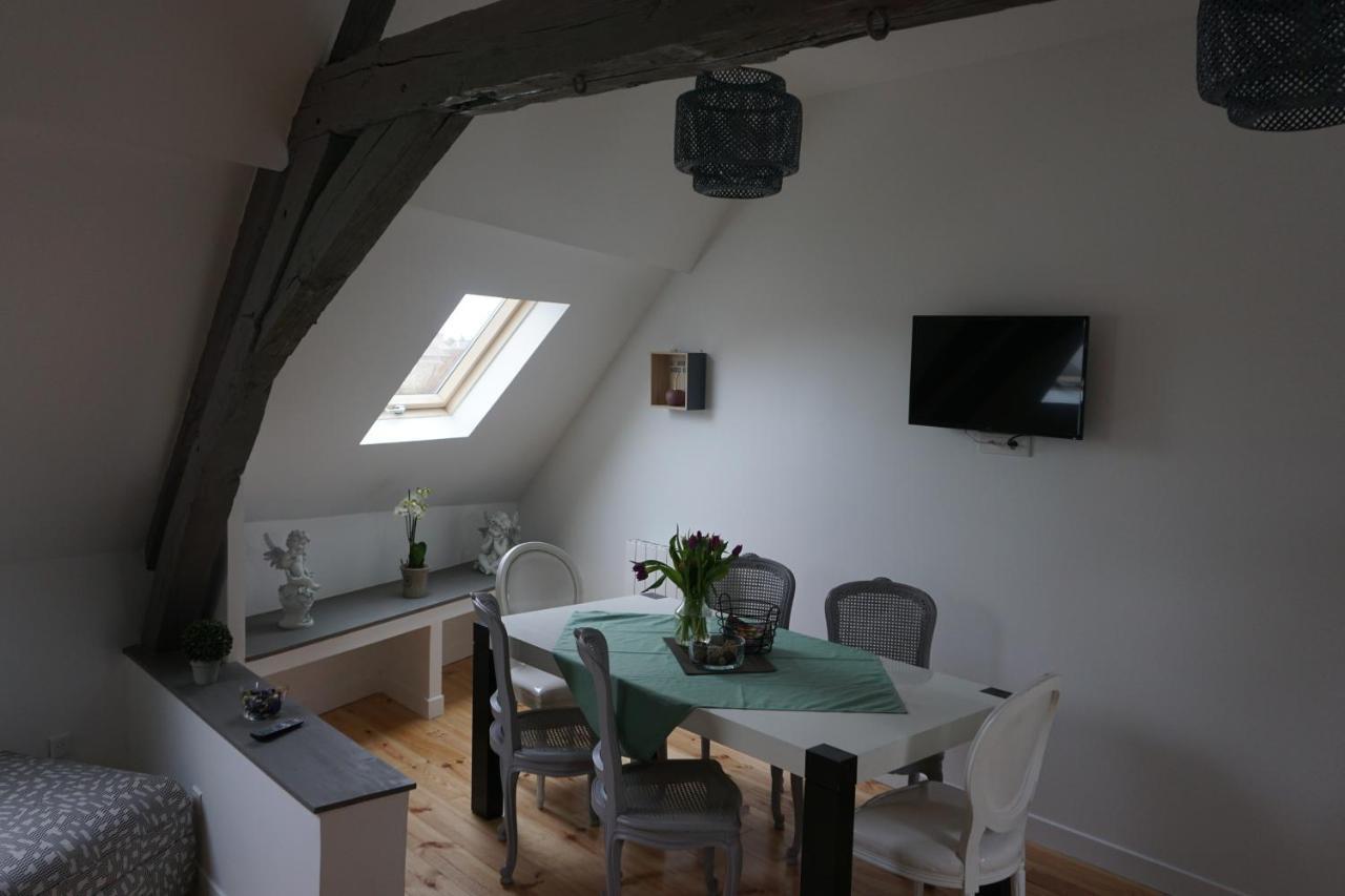 Ferienwohnung Les 3 Rois Romorantin-Lanthenay Exterior foto